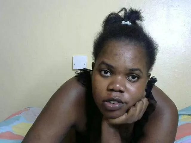 Offline Coconaya on BongaCams