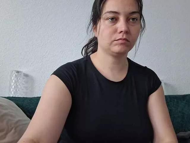 Offline CyndeeWinter on BongaCams
