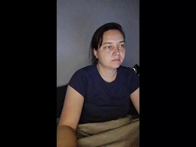 Offline CyndeeWinter on BongaCams