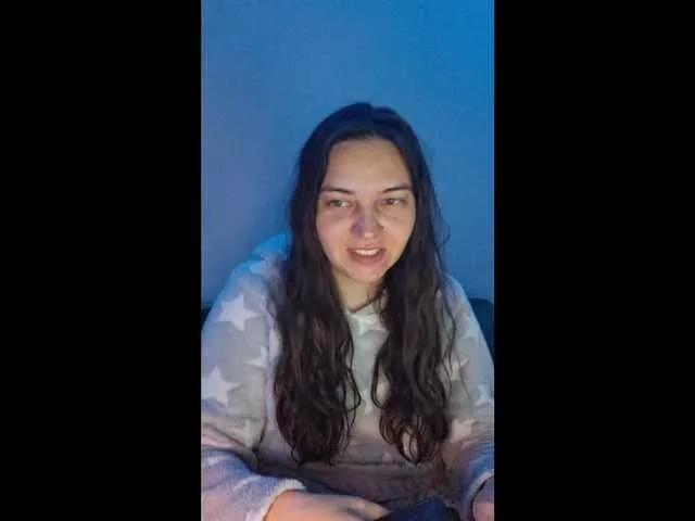 Offline CyndeeWinter on BongaCams