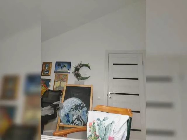 Offline Daineko12 on BongaCams