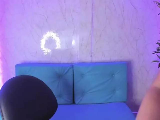 DannaQueen on BongaCams 