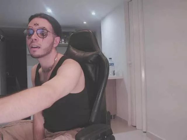 Offline daya-and-dan on BongaCams