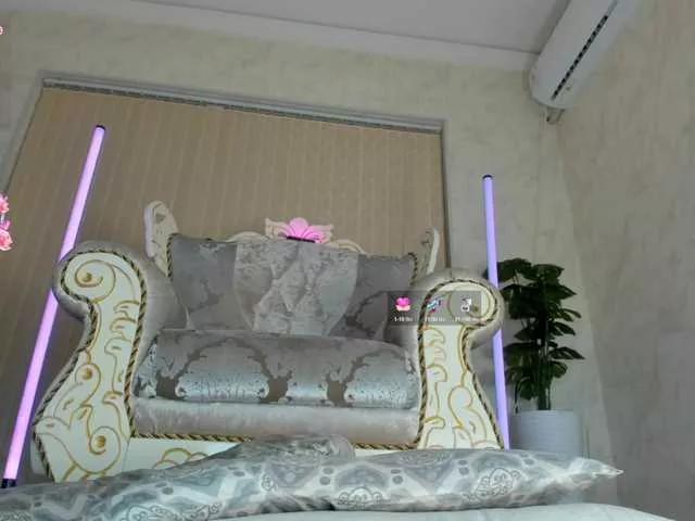 Explore BongaCams's Dialine Dialine from BongaCams