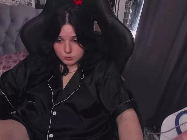 Offline Diassporra on BongaCams