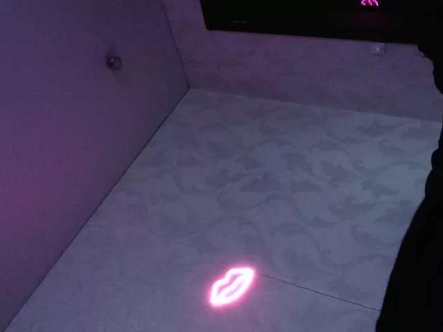 Dinarwa on BongaCams 