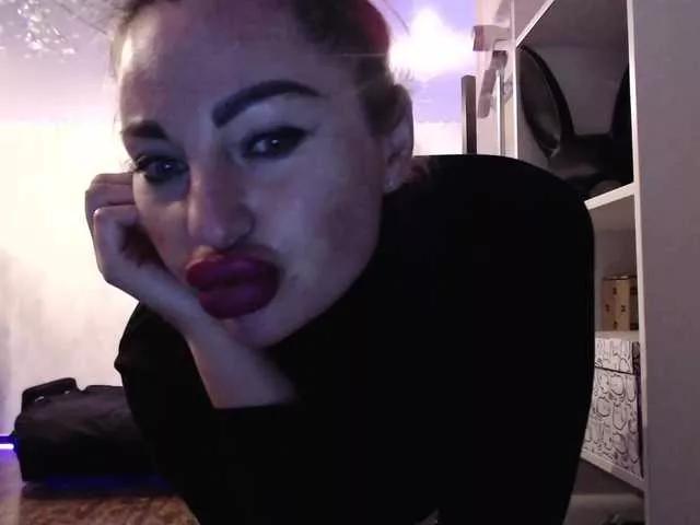 Dinarwa on BongaCams 