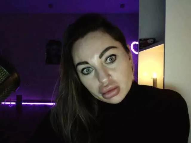 Dinarwa on BongaCams 