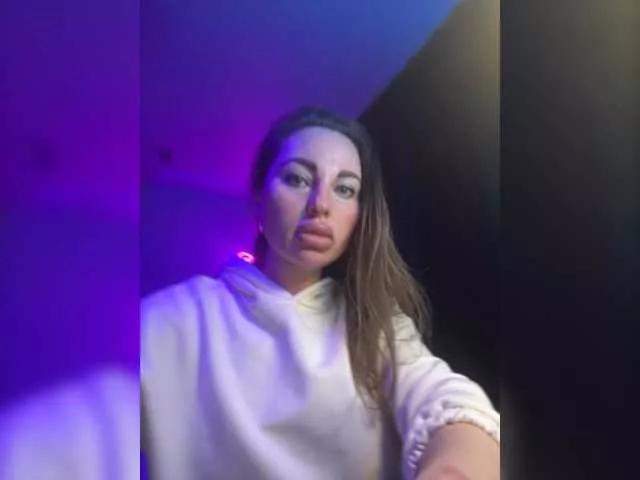 Dinarwa on BongaCams 