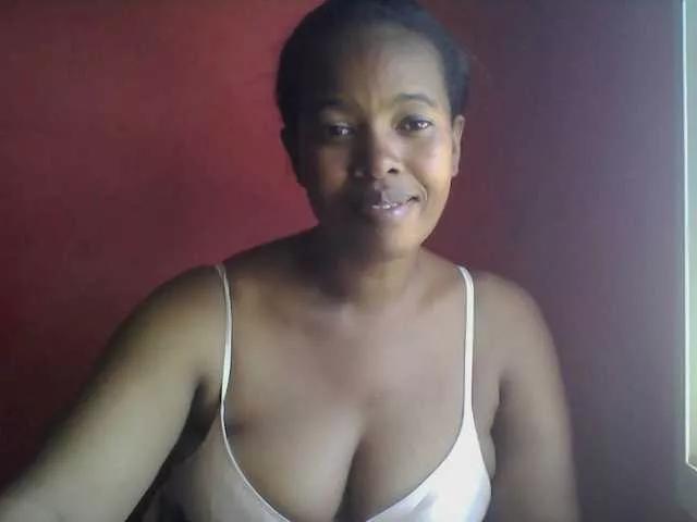 Freechat Edwiga on BongaCams