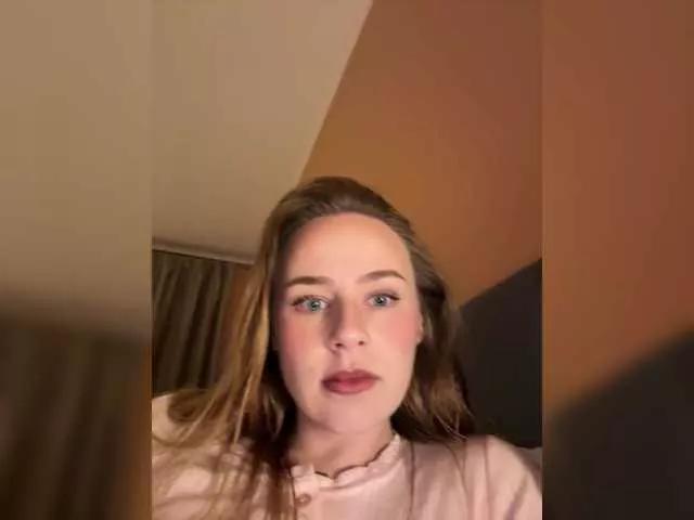 Freechat elegantbabe on BongaCams