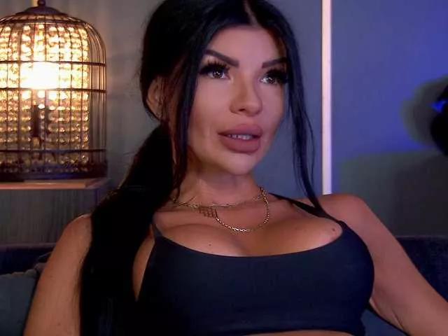 EleniaDevons on BongaCams 
