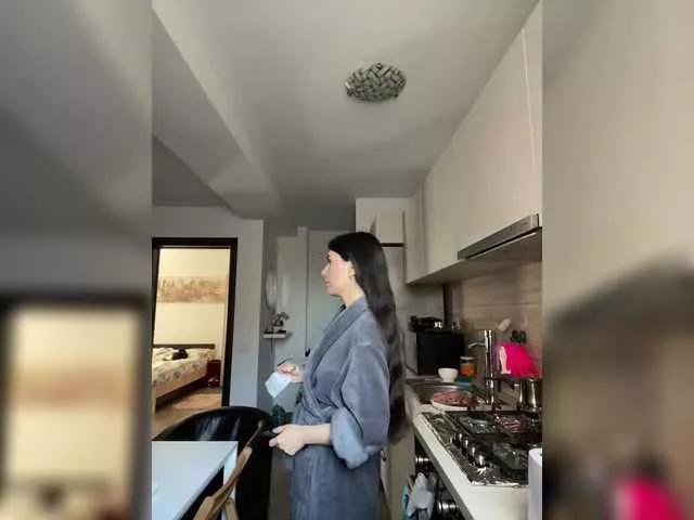 Elinor21 on BongaCams 
