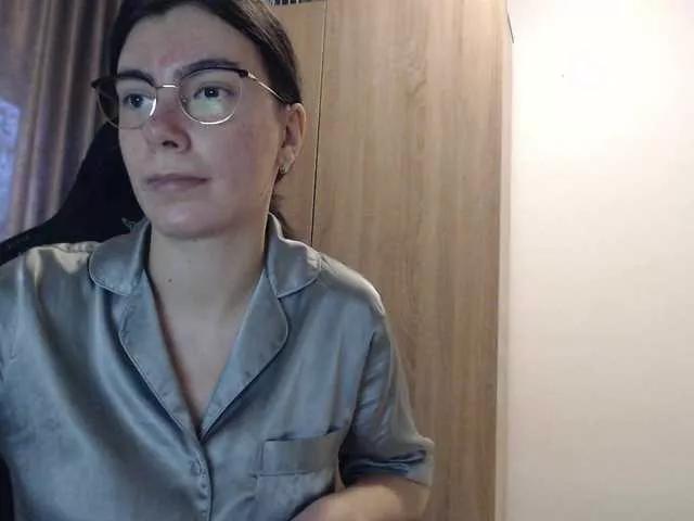 Elinor21 on BongaCams 