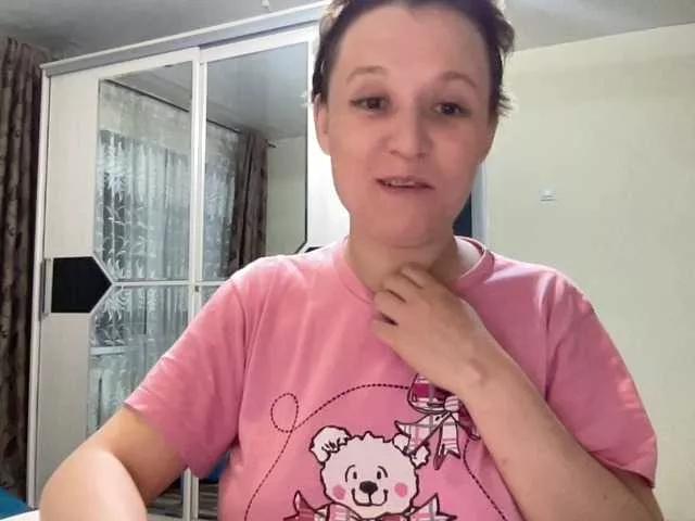 Elya5 on BongaCams 