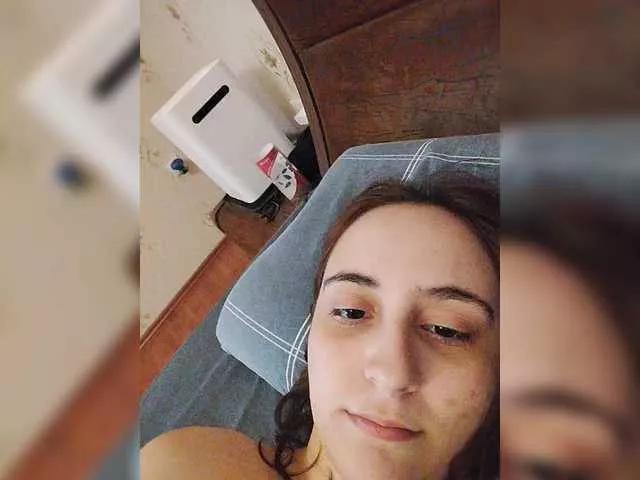 Offline Emaprincessa on BongaCams