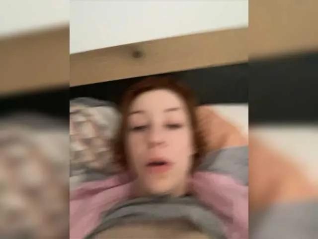 EmilyHenny on BongaCams 