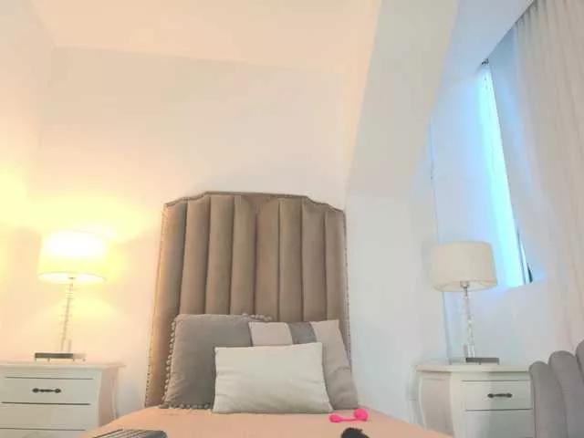 Emma-Torres1 on BongaCams 