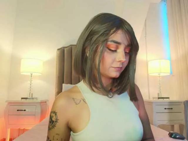 Emma-Torres1 on BongaCams 