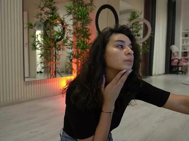 EmmaBlanco on BongaCams 