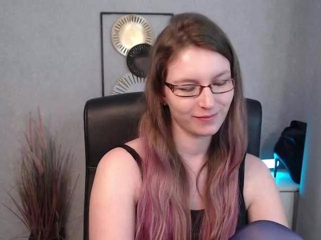 EmmaHeart on BongaCams 