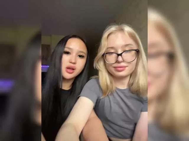 Freechat EmyEva on BongaCams