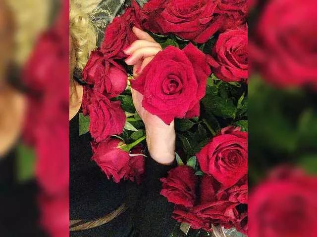 Eva906090 on BongaCams 
