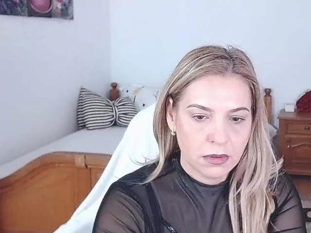 Evamaria2025 on BongaCams 