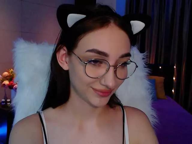 EviMills on BongaCams 