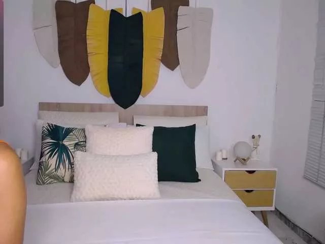 Offline EvyOwens on BongaCams