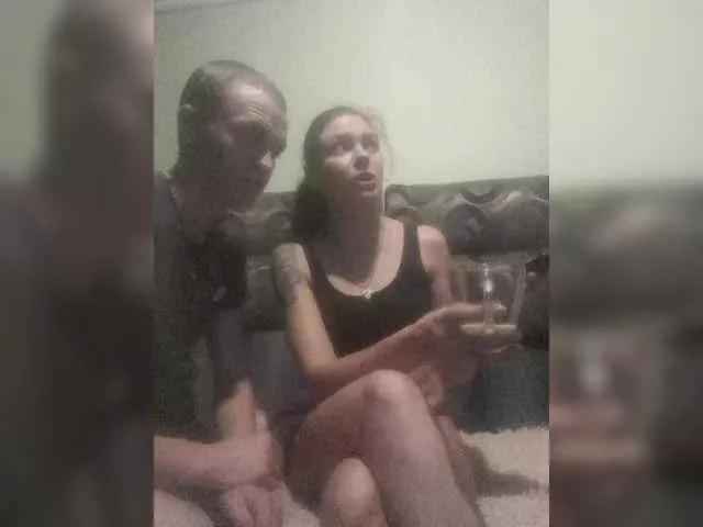 Family22a on BongaCams 