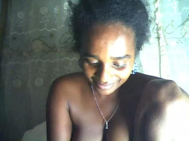 Offline Flania on BongaCams