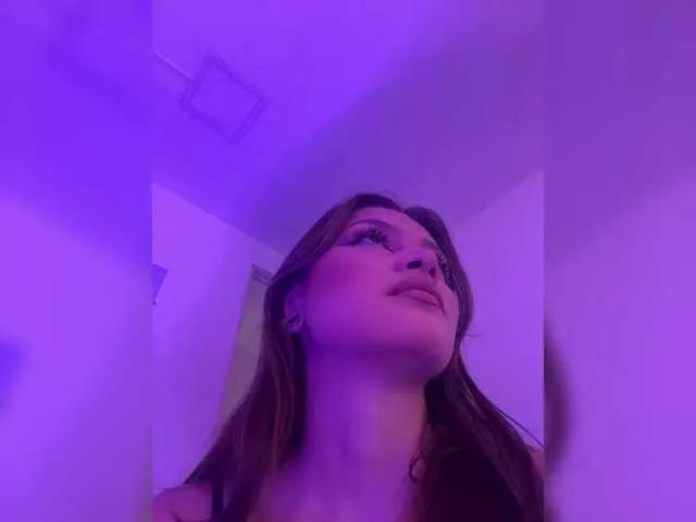 Gisellee-Roy on BongaCams