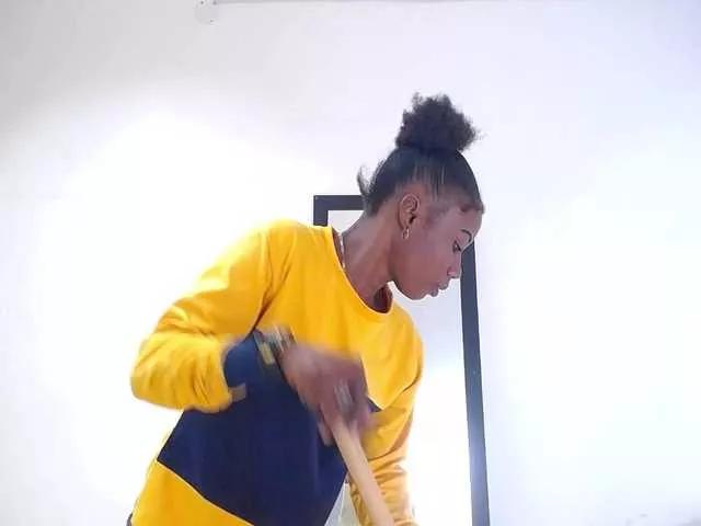 Freechat goldenn-ass on BongaCams