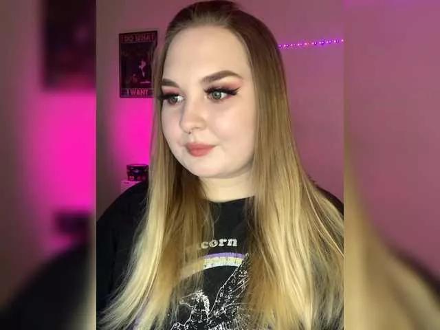 Greeenfriends6969 on BongaCams