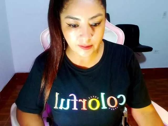 Offline Greicy-lopez on BongaCams