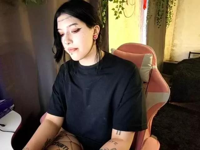 Freechat Harakassi on BongaCams