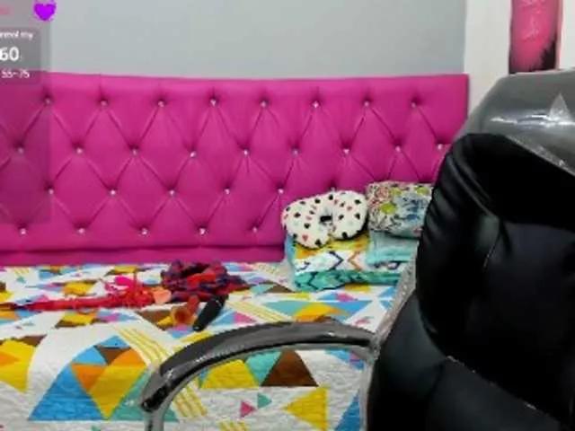 Offline Helen-russo on BongaCams