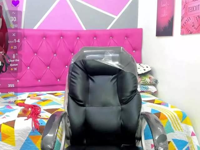 Offline Helen-russo on BongaCams