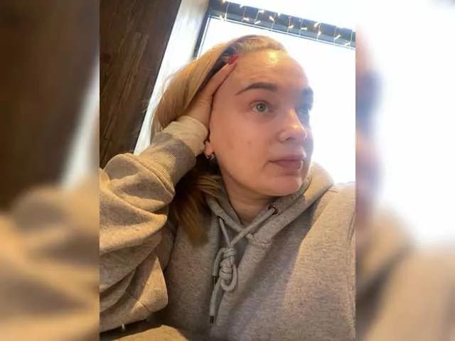 Holly-My on BongaCams 