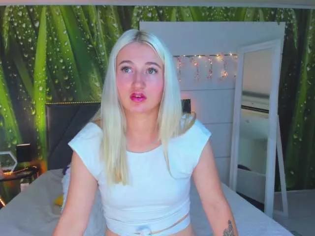 HollyTaillor on BongaCams 