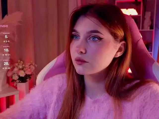 Offline HoneyCherry on BongaCams