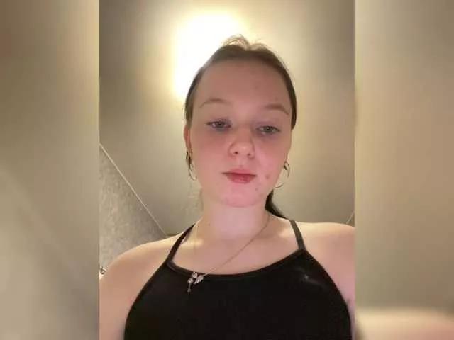 Offline Hotgirrrl on BongaCams