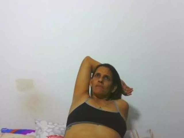 hotkarina on BongaCams