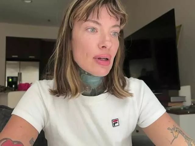 Offline iiixbostonxiii on BongaCams