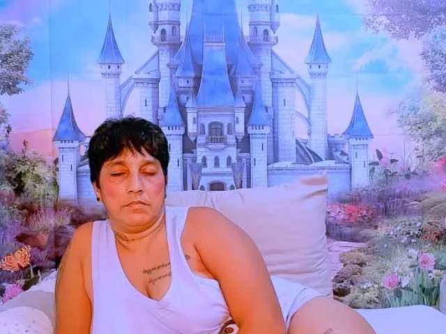indianroxy on BongaCams 