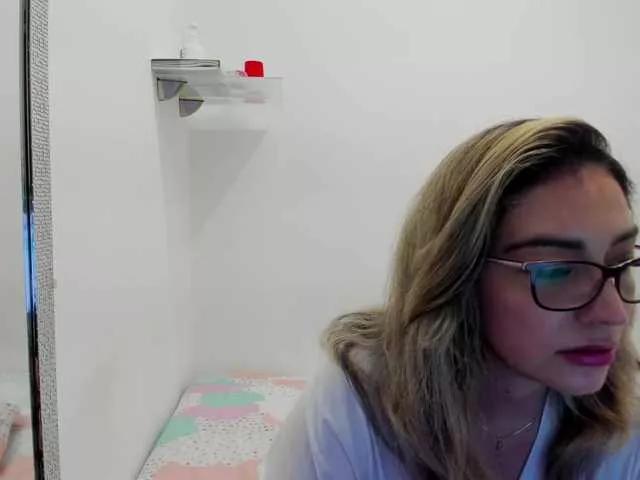 jeniferblanco on BongaCams 