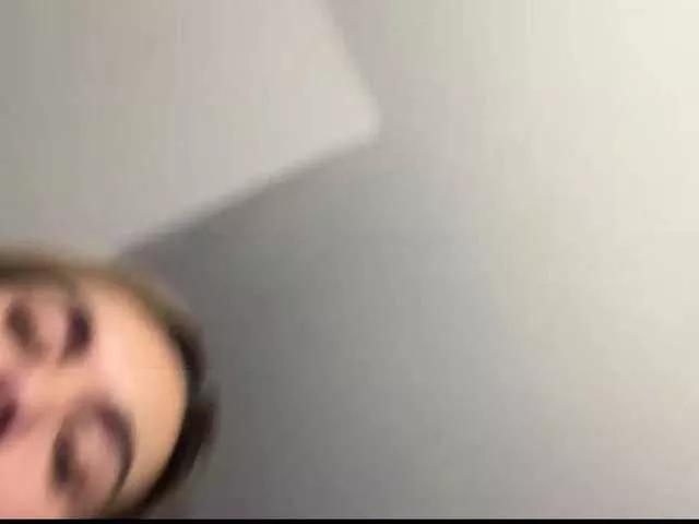 Offline JennyLUST on BongaCams