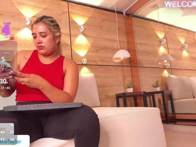 Offline JuliethaTaylor on BongaCams