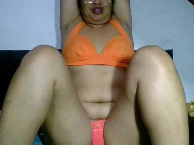 Offline Karenne on BongaCams